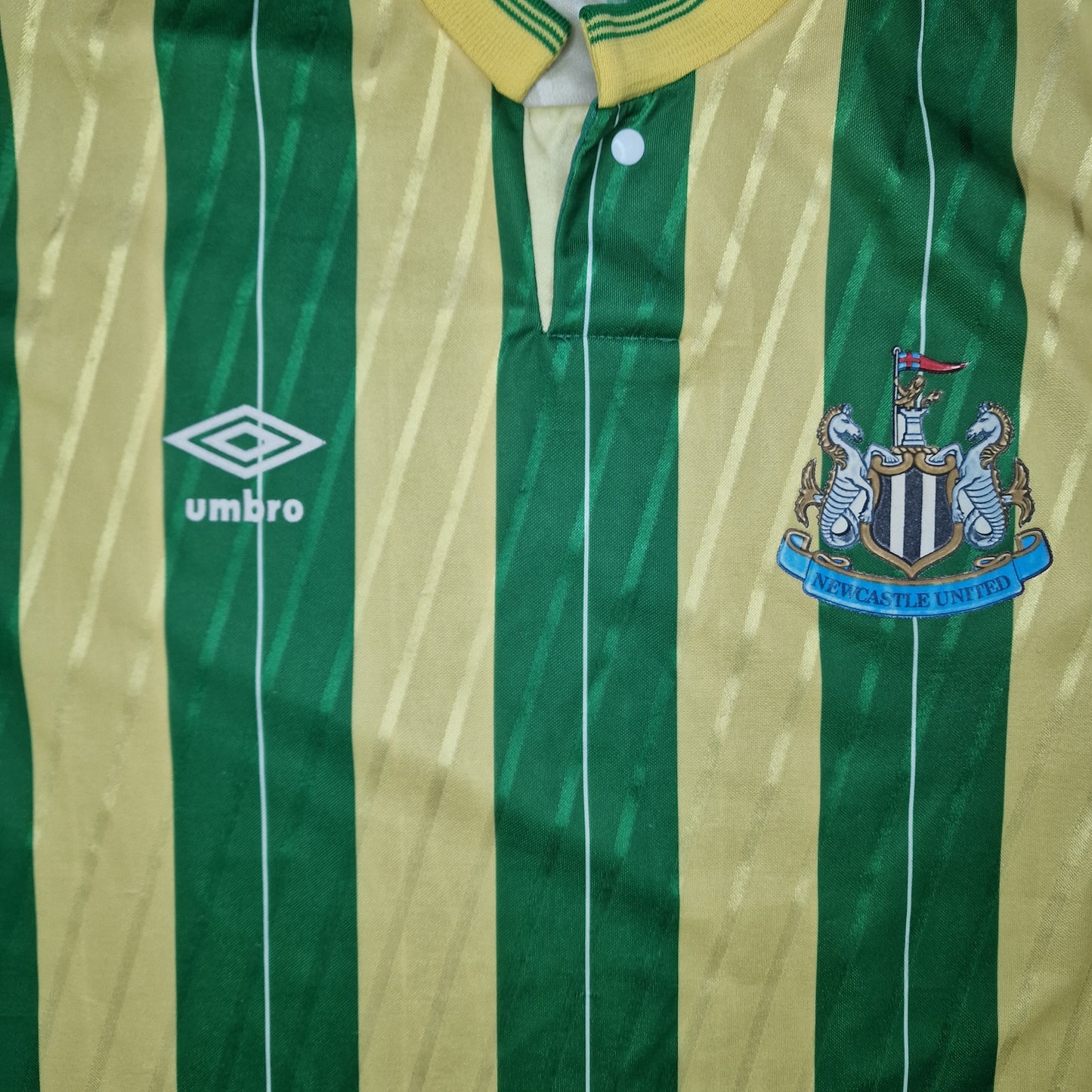 Newcastle United 1988/1990 Away Football Shirt (L)