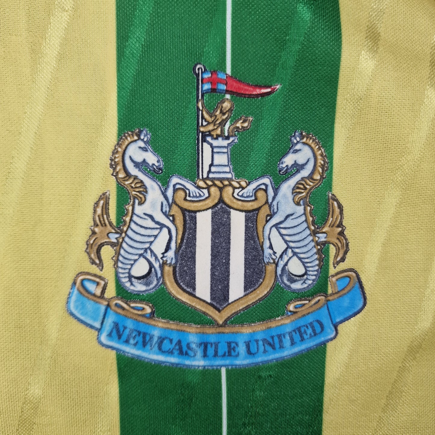 Newcastle United 1988/1990 Away Football Shirt (L)