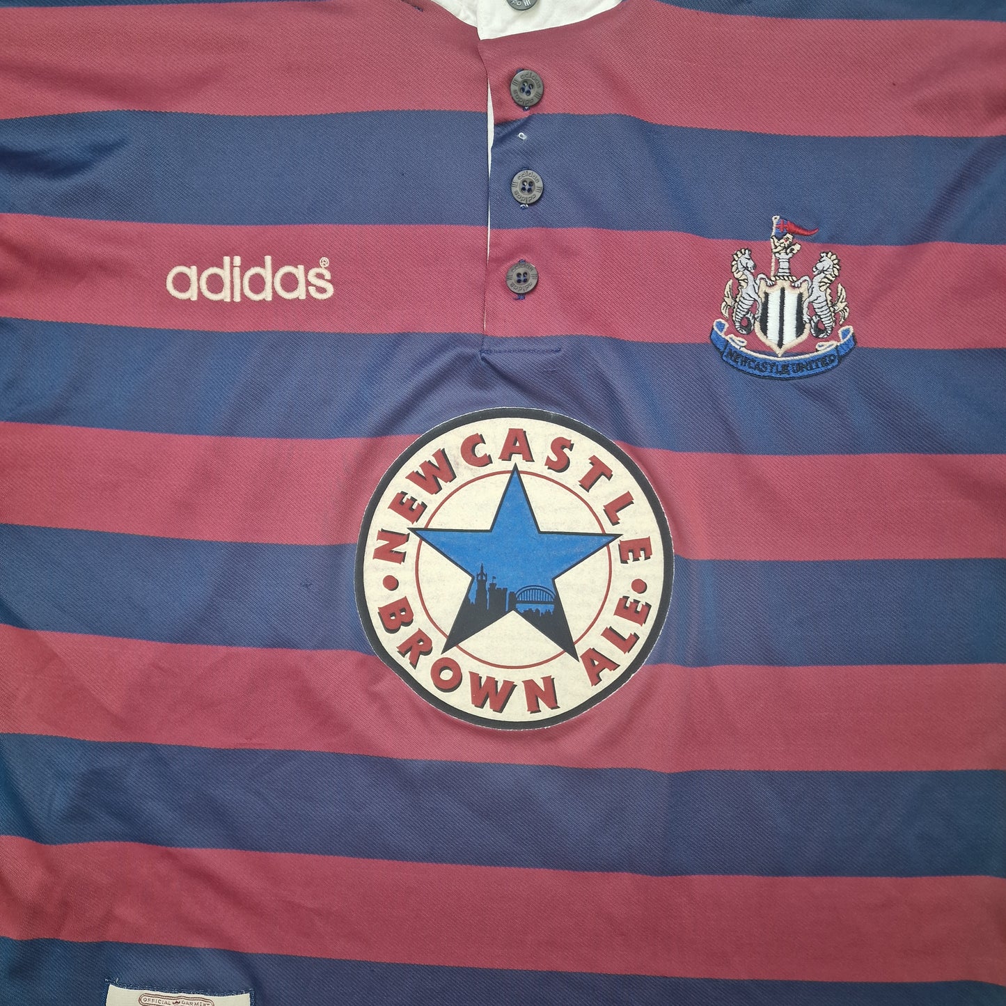 Newcastle United 1995/1996 Away football shirt (M)