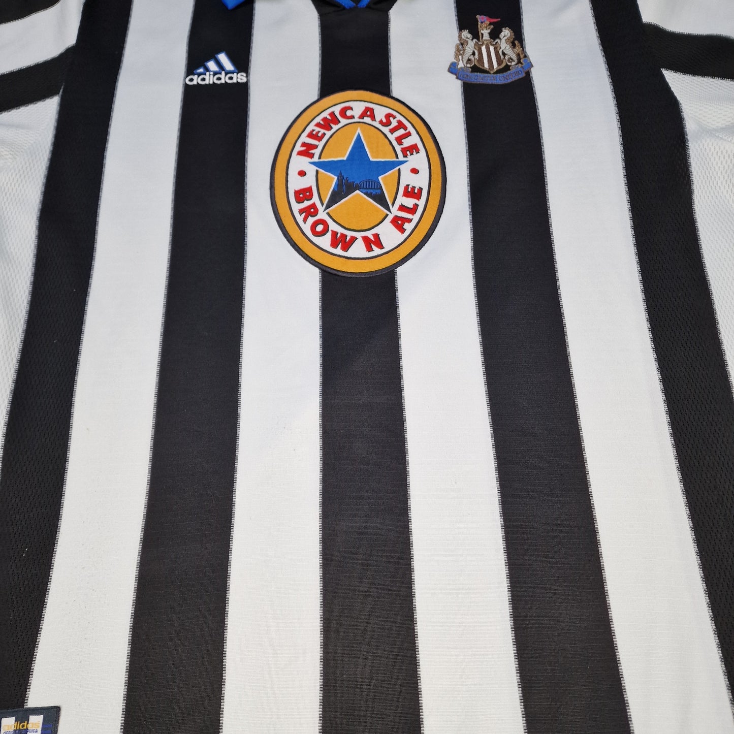 Newcastle United 1999/2000 Home Football Shirt (L)