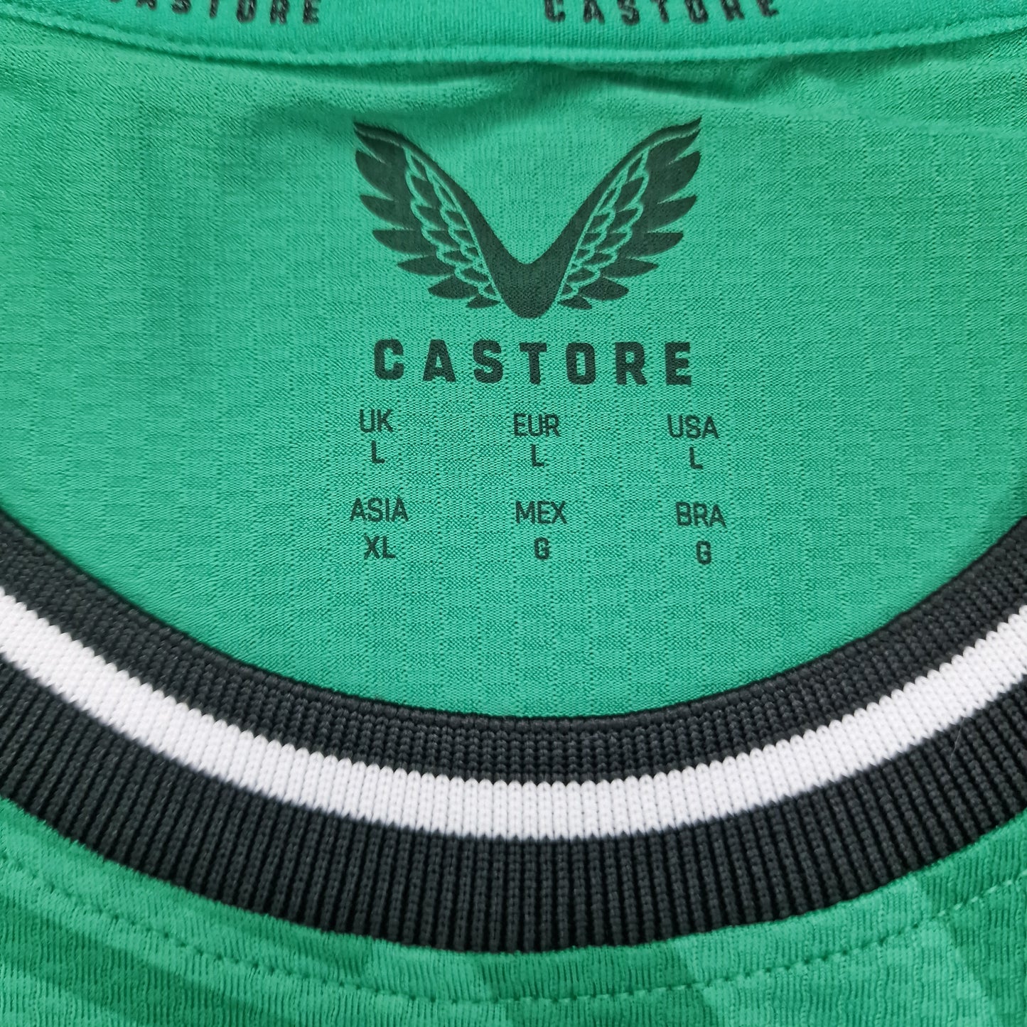 Newcastle United 2023/2024 BNWT Pro Away Football Shirt (M) No sponsor