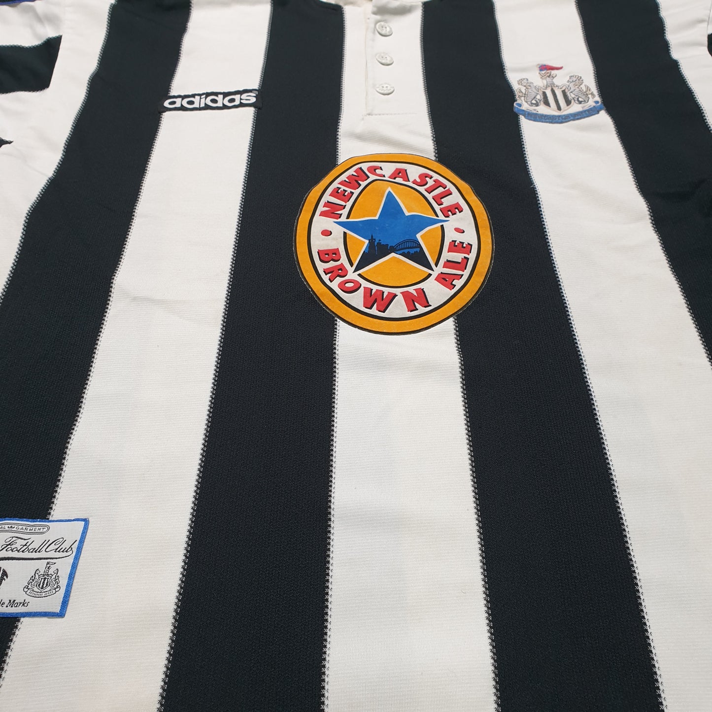 Newcastle United 1995/1997 Home Football Shirt (L)
