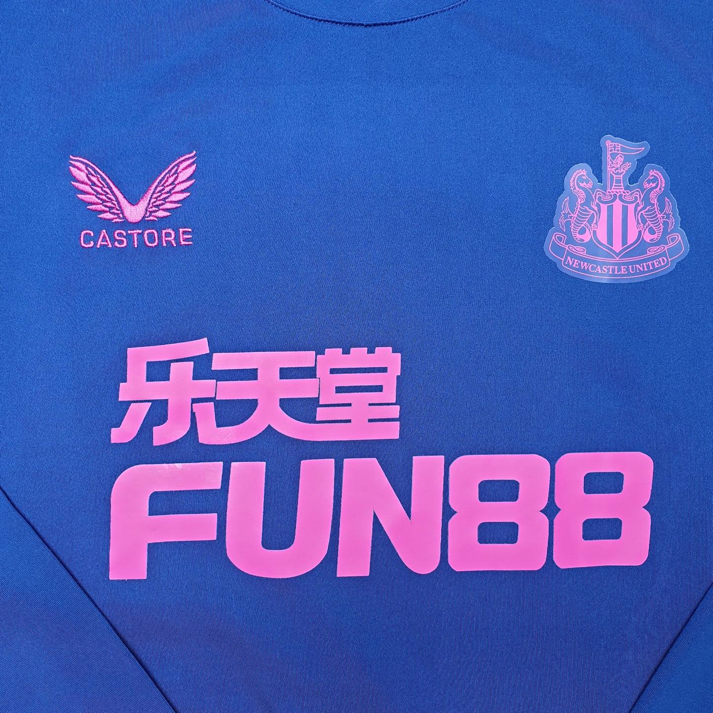 Newcastle United 2021/2022 Training Jumper (2XL)