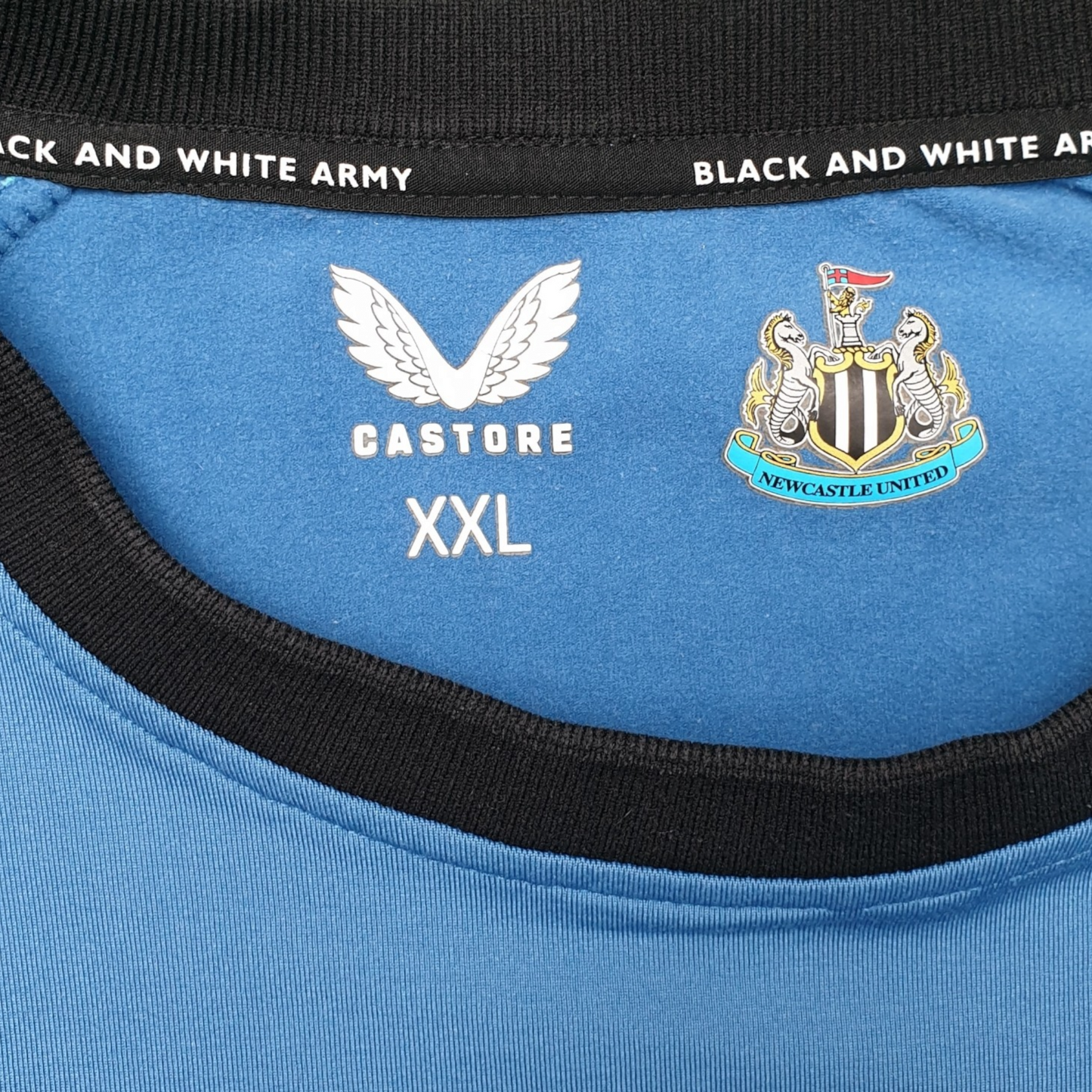 Newcastle United 2022/2023 Training Jumper (2XL)
