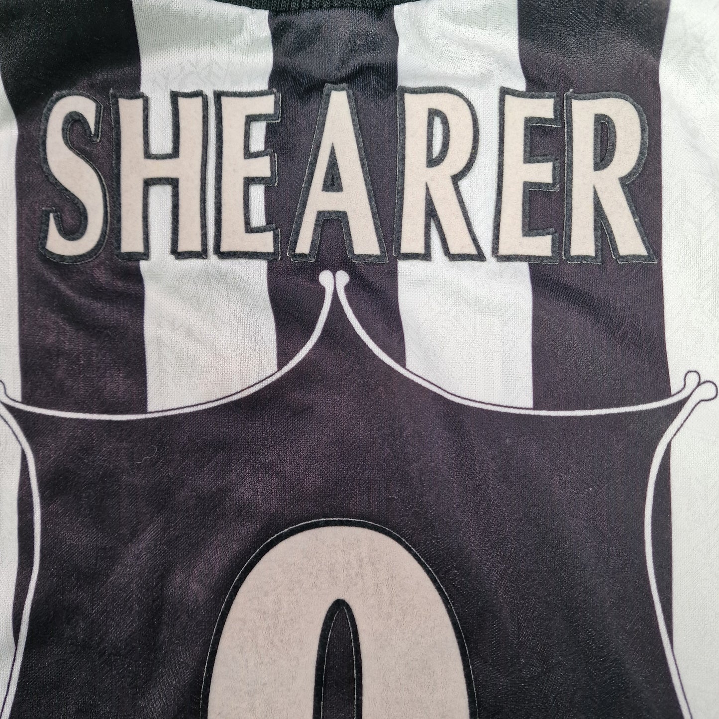 Newcastle United 1997/1999 Home Football Shirt (S) 'Shearer 9'