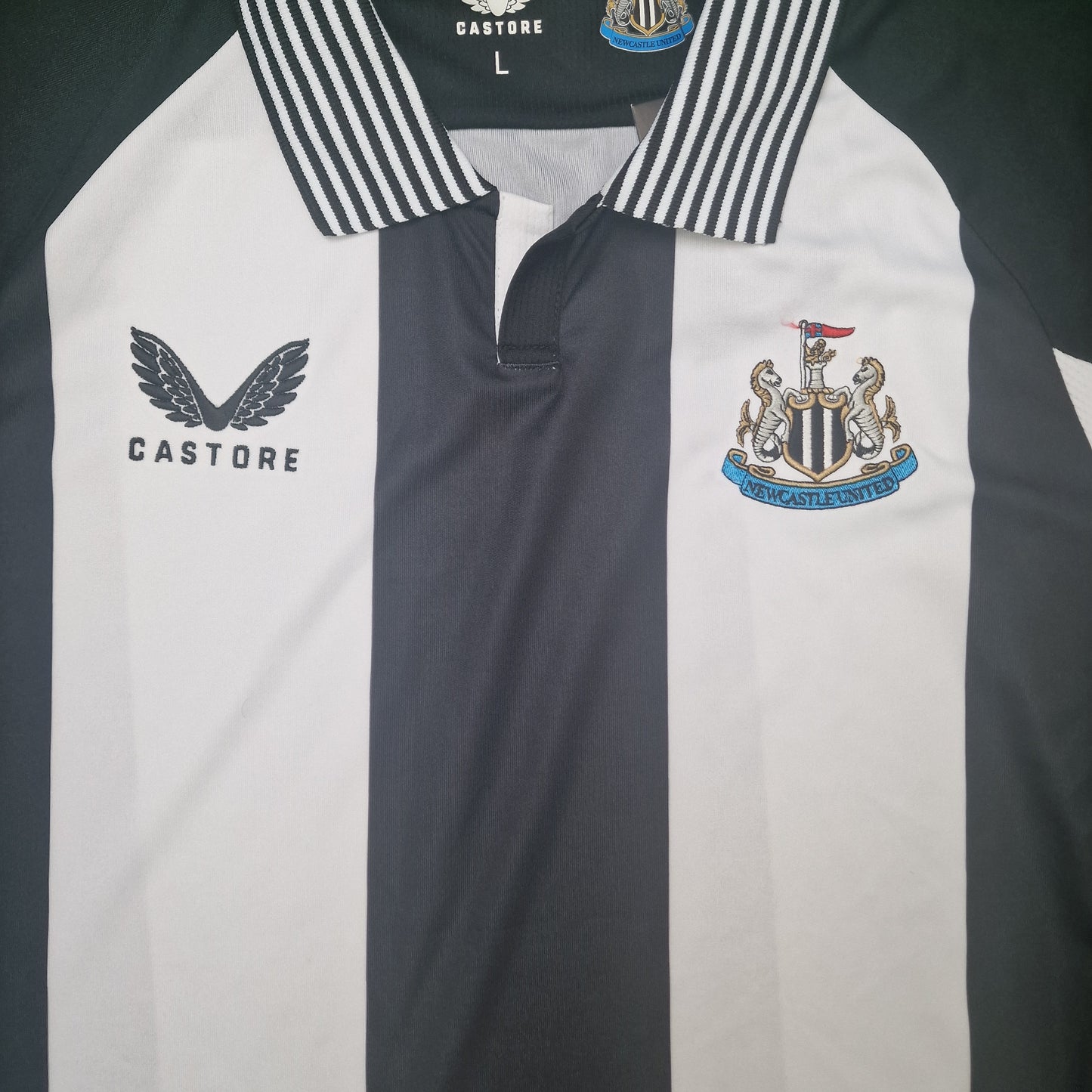 Newcastle United 2021/2022 BNWT Special Edition Football Shirt (L)