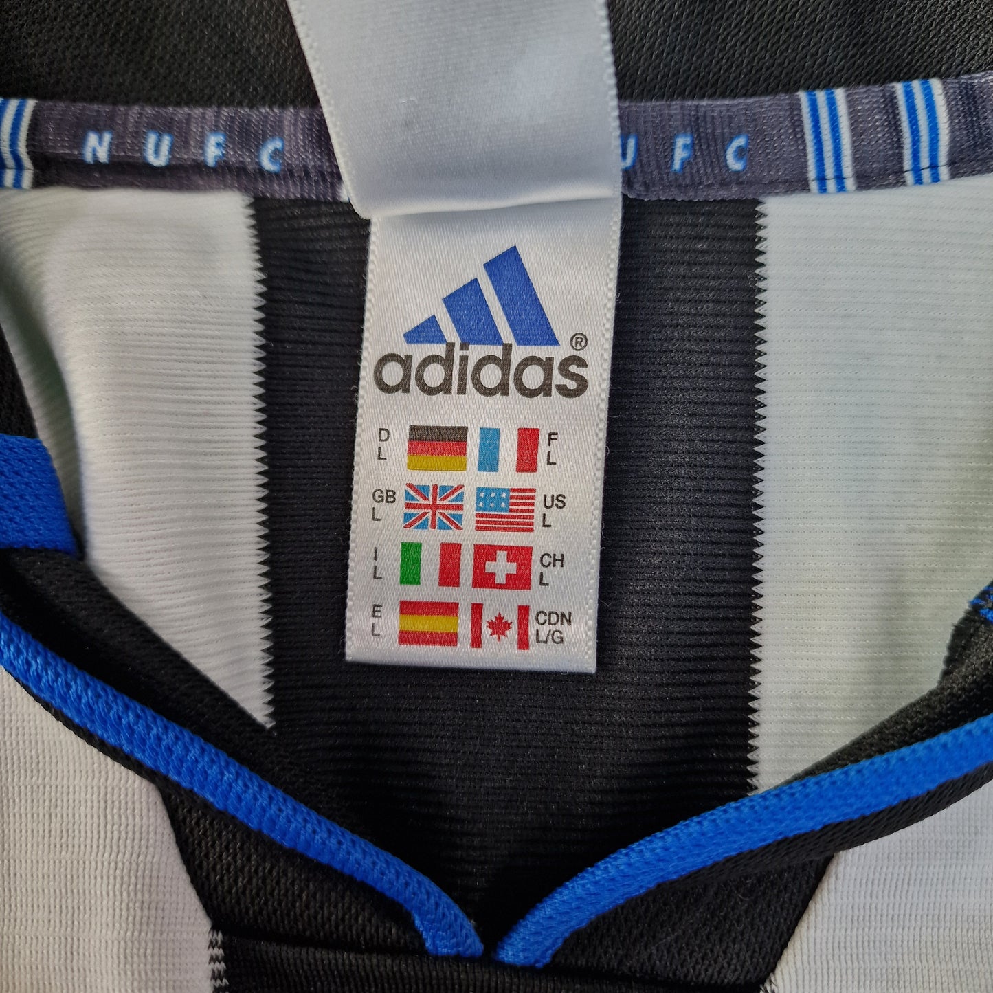 Newcastle United 1999/2000 Home Football Shirt (L)