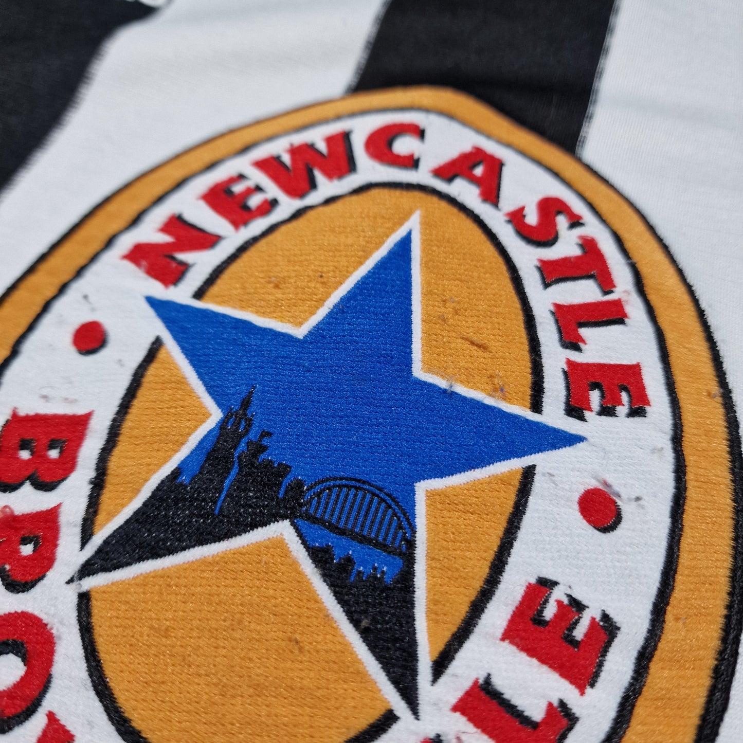 Newcastle United 1999/2000 Home Football Shirt (L)