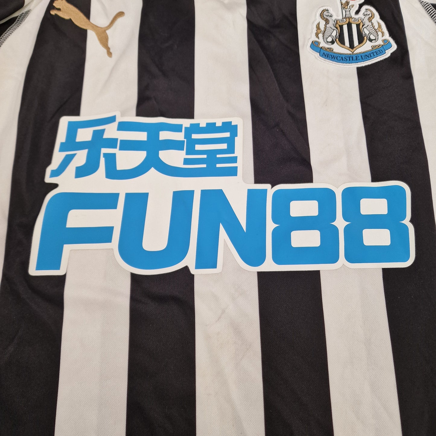 Newcastle United Women's 2018/2019 Match Worn Home Football Shirt (S) 7