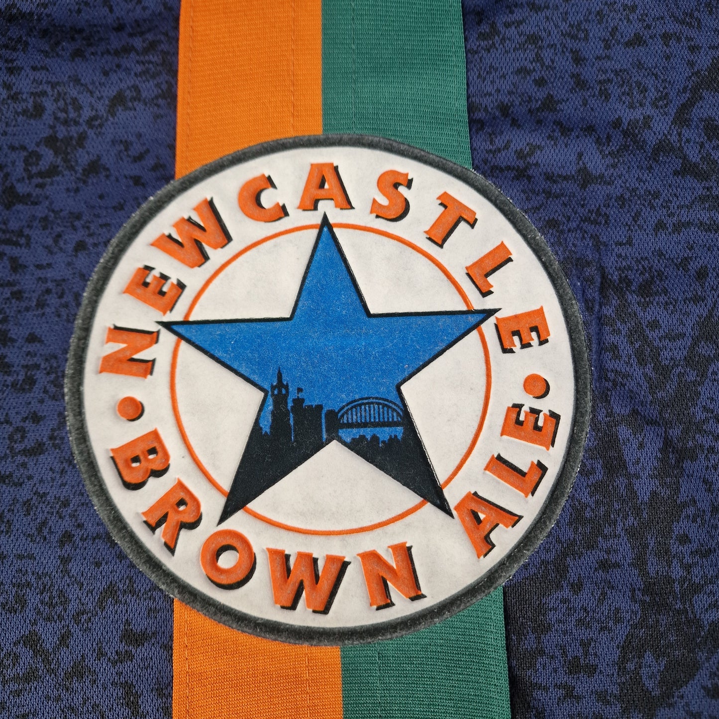 Newcastle United 1997/1998 Away Football Shirt (L)