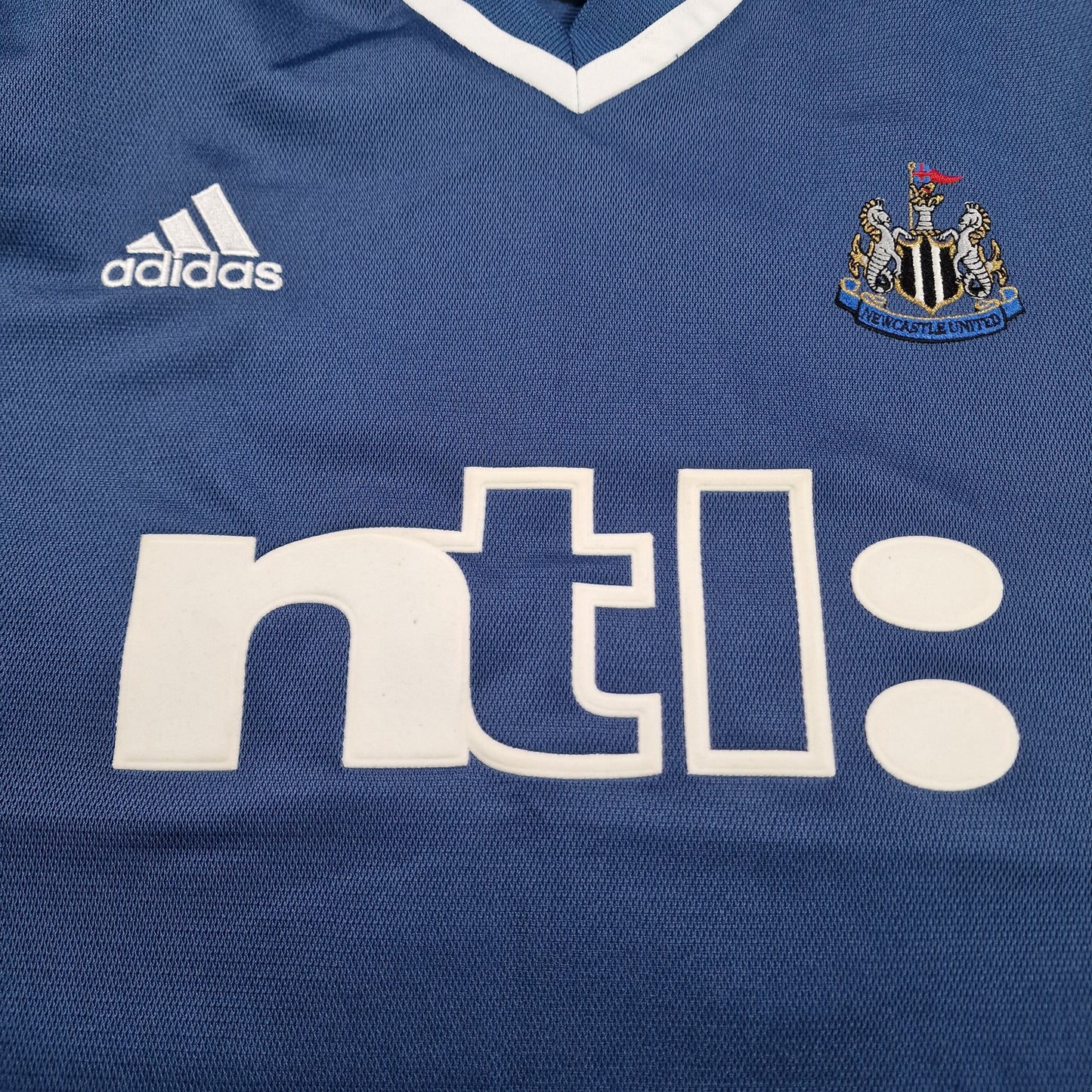 Newcastle United 2001/2002 Away Football Shirt (XL)