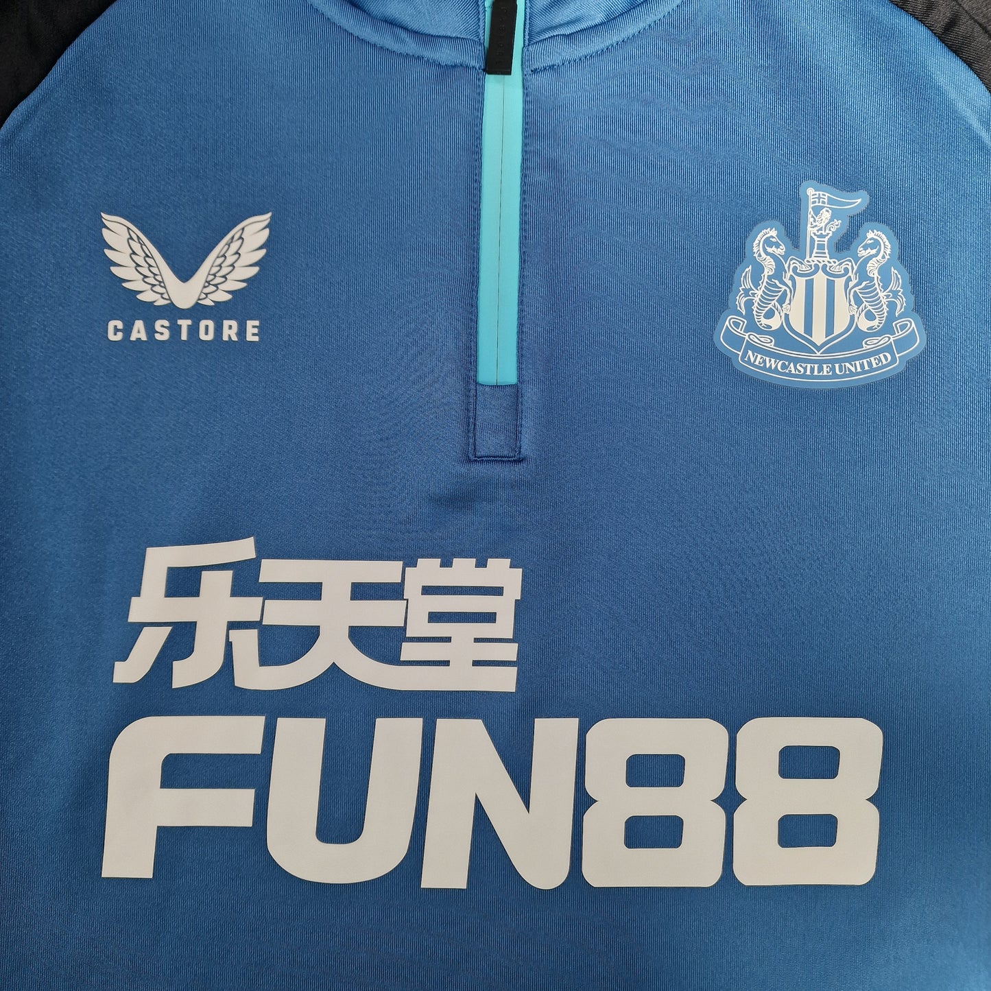 Newcastle United 2021/2022 Castore Quarter Zip Training Top (L)