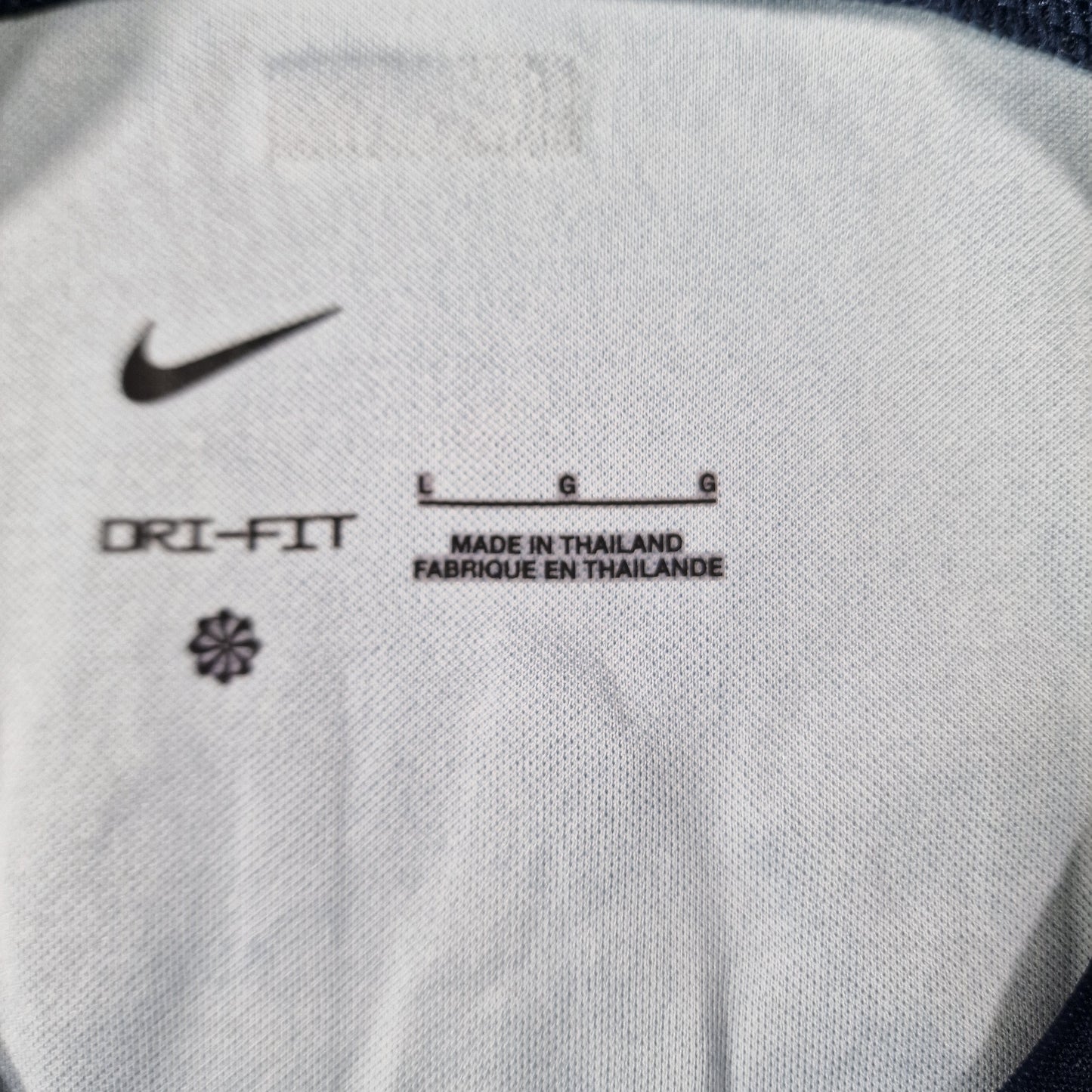 Paris Saint-Germain 2023/2024 Home Football Shirt 'Mbappe 7' (L)