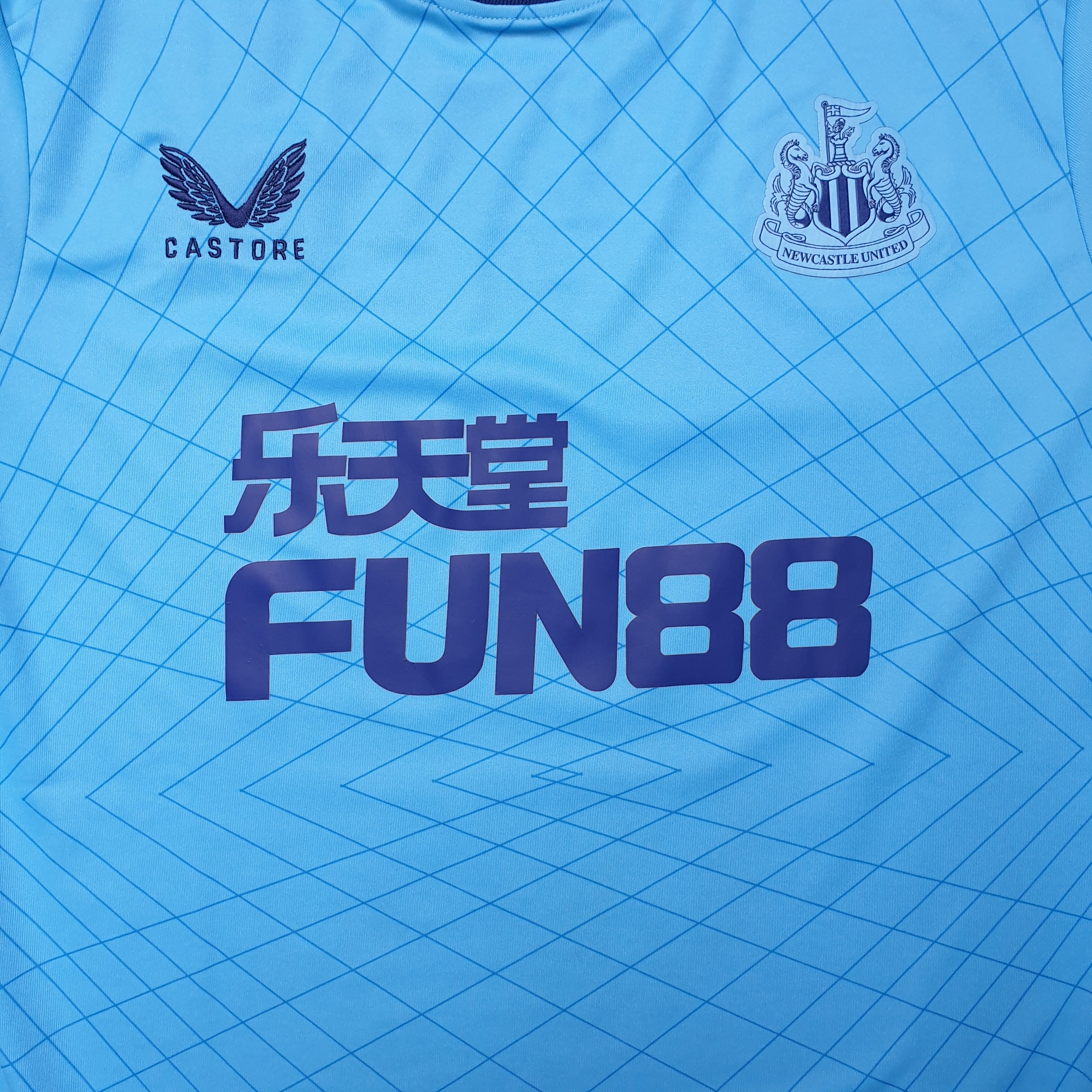 Newcastle United 2021/2022 Third Football Shirt (2XL) Saint