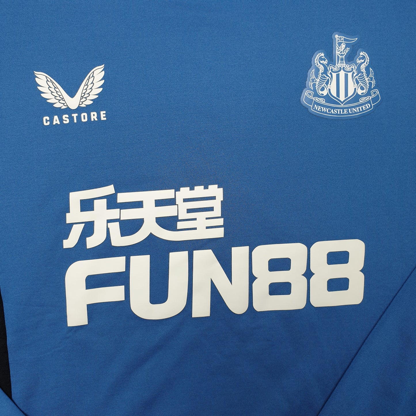 Newcastle United 2022/2023 Training Jumper (2XL)