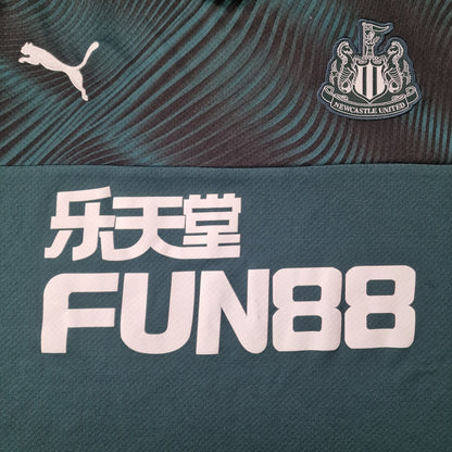 Newcastle United 2019/2020 Away Football Shirt (L)