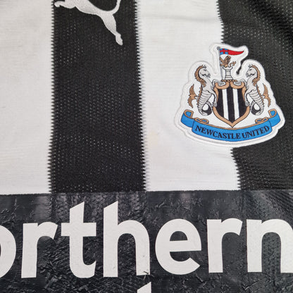 Newcastle United 2010/2011 Home Football Shirt (XL)