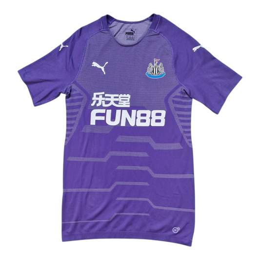 Newcastle United 2018/2019 Player Issue Third Keeper Shirt (XL)