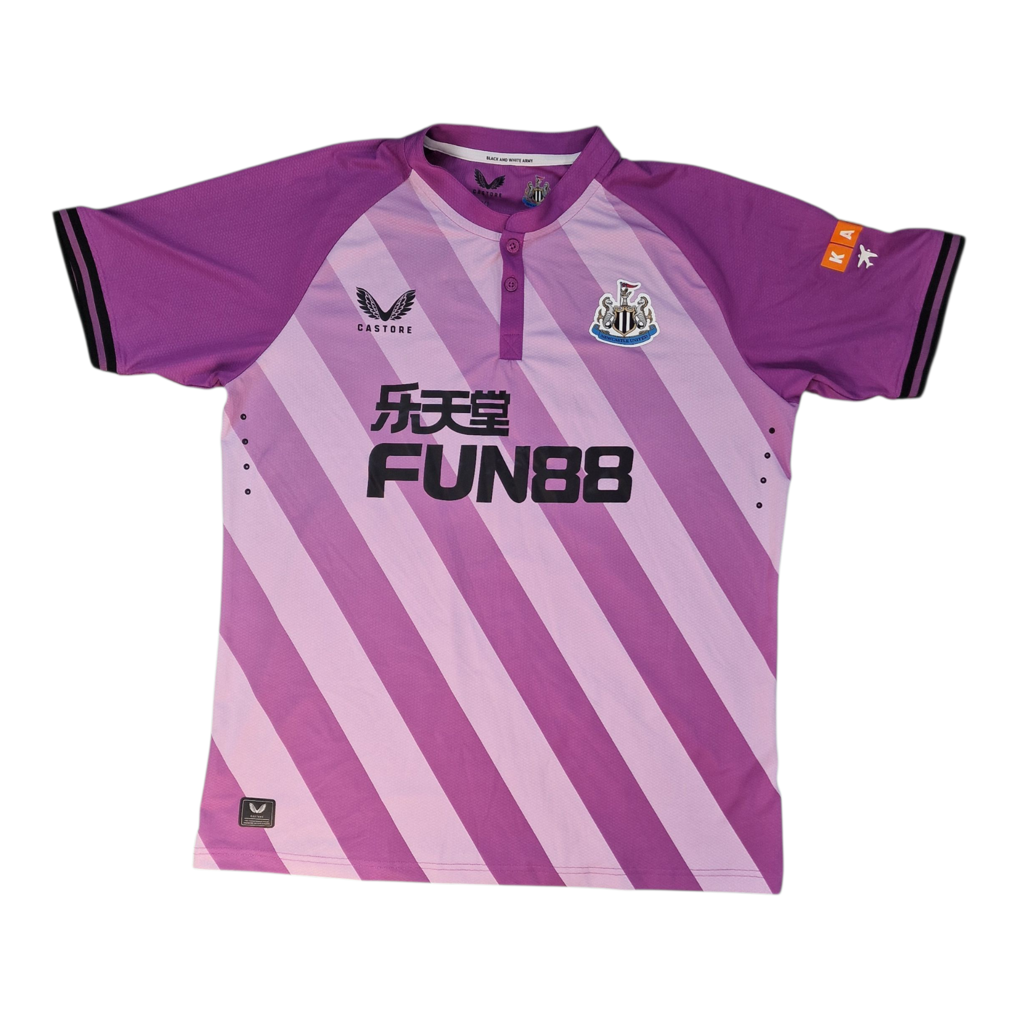 Newcastle United 2021/2022 Goalkeeper Shirt 'Darlow 26' (XL)