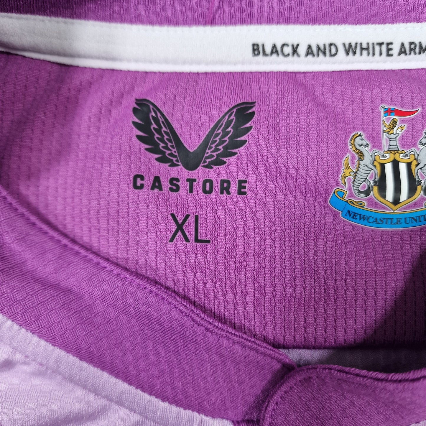 Newcastle United 2021/2022 Pro Goalkeeper Shirt (XL)