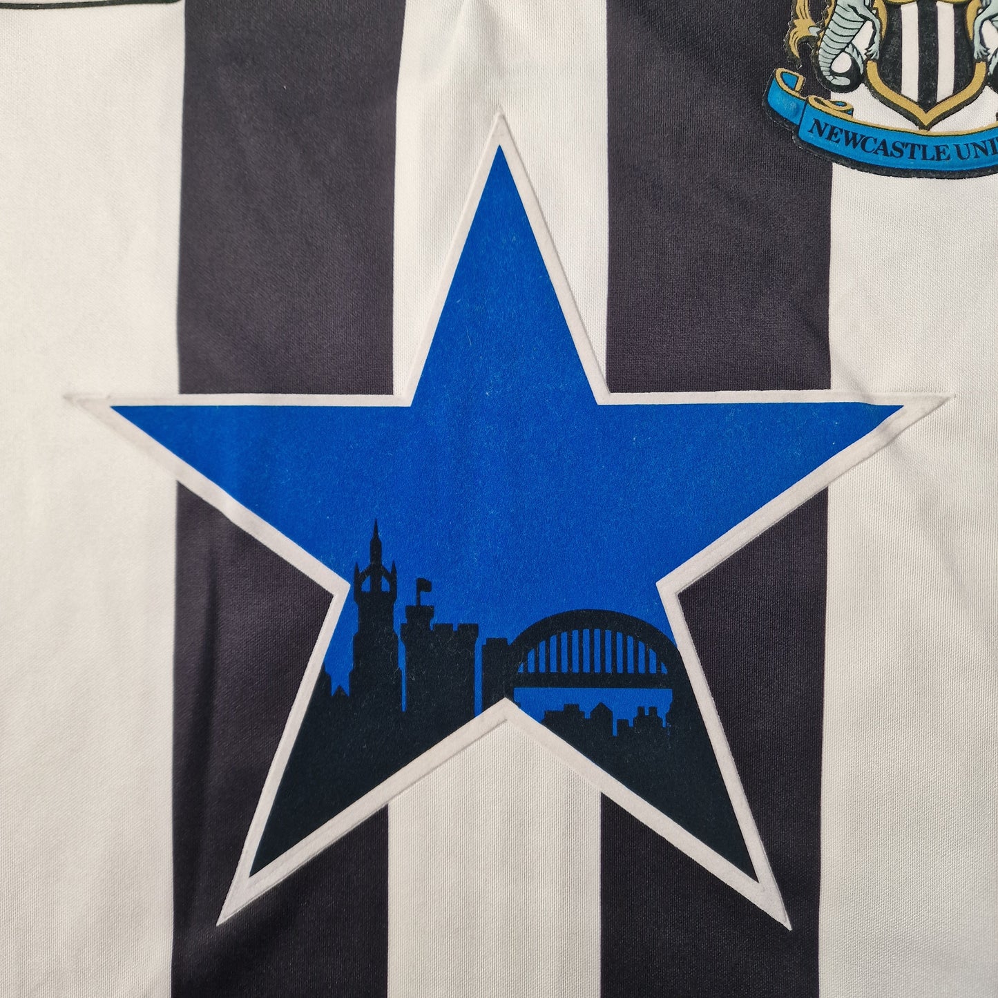 Newcastle United 1993/1995 Home Football Shirt (L)