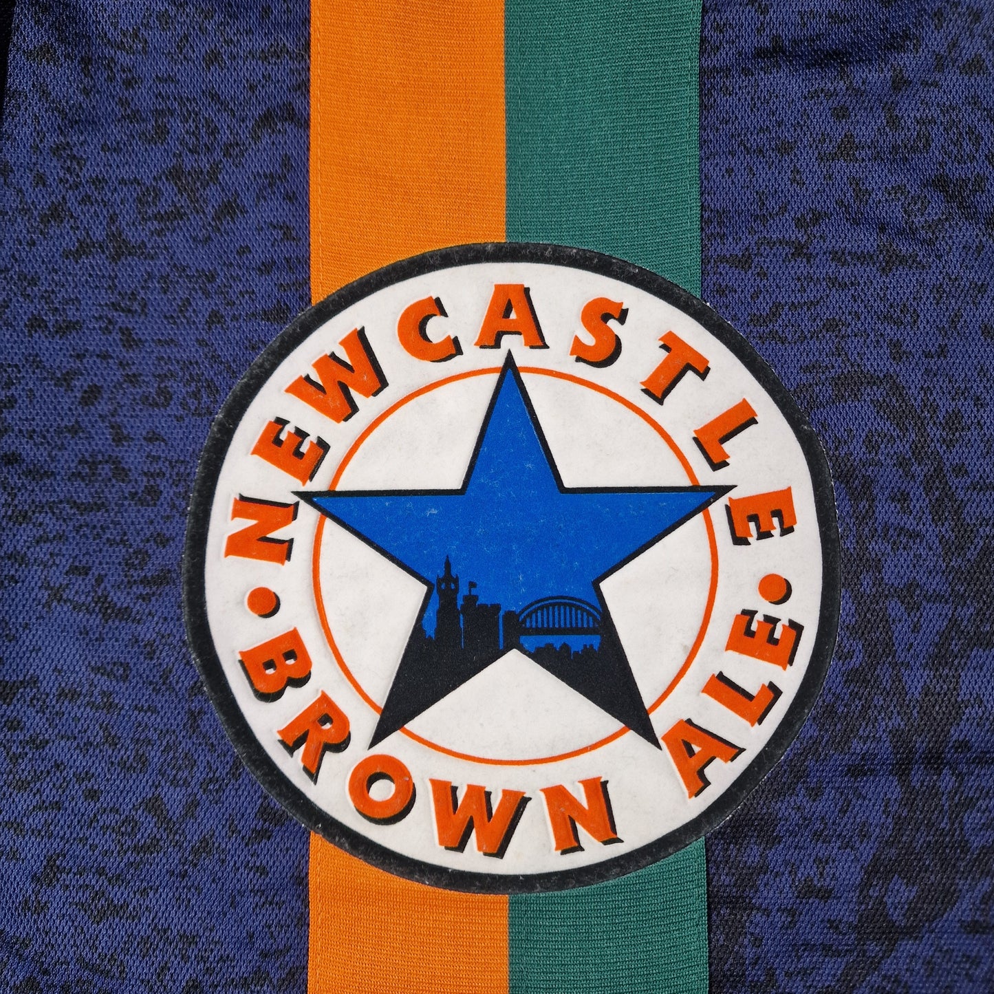 Newcastle United 1997/1998 Away Football Shirt (L)