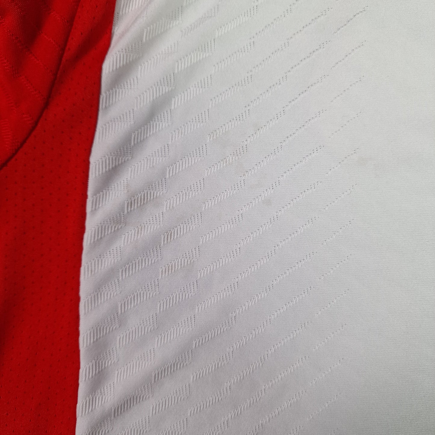 Bayern Munich 2023/2024 Home Football Shirt (XL)