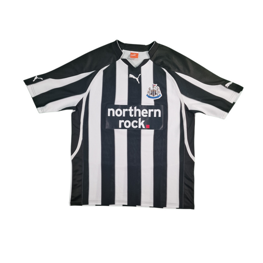 Newcastle United 2010/2011 Home Football Shirt (L)