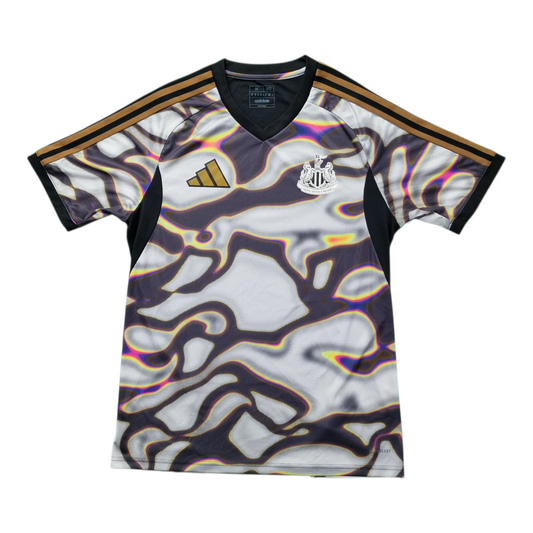 Newcastle United 2024/2025 'Love Unites' Pride 24 Shirt (M)