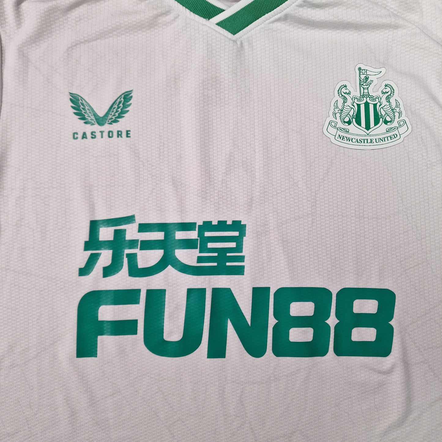 Newcastle United 2022-2023 Pro Third Football Shirt (M)