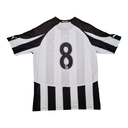 Newcastle United 2010/2011 Home Football Shirt (M)