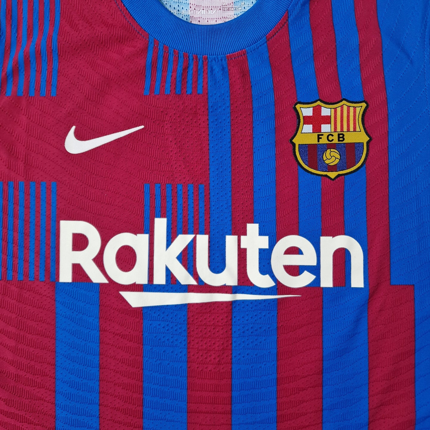 FC Barcelona 2021/2022 Home Football Shirt (M Youth)