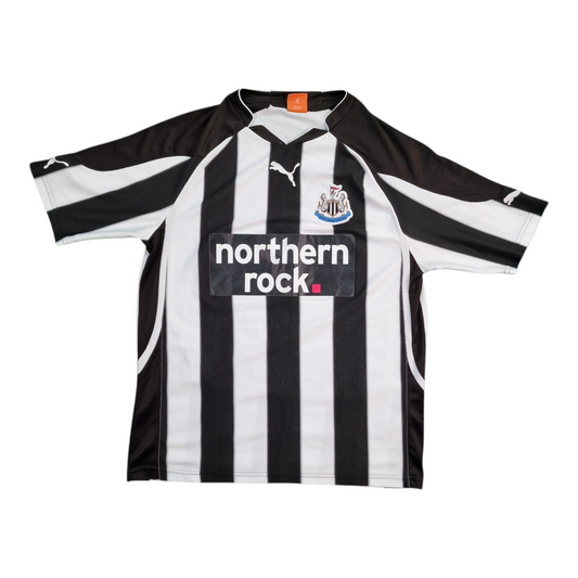 Newcastle United 2010/2011 Home Football Shirt (M)