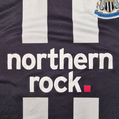 Newcastle United 2011/2012 Home Football Shirt (L)