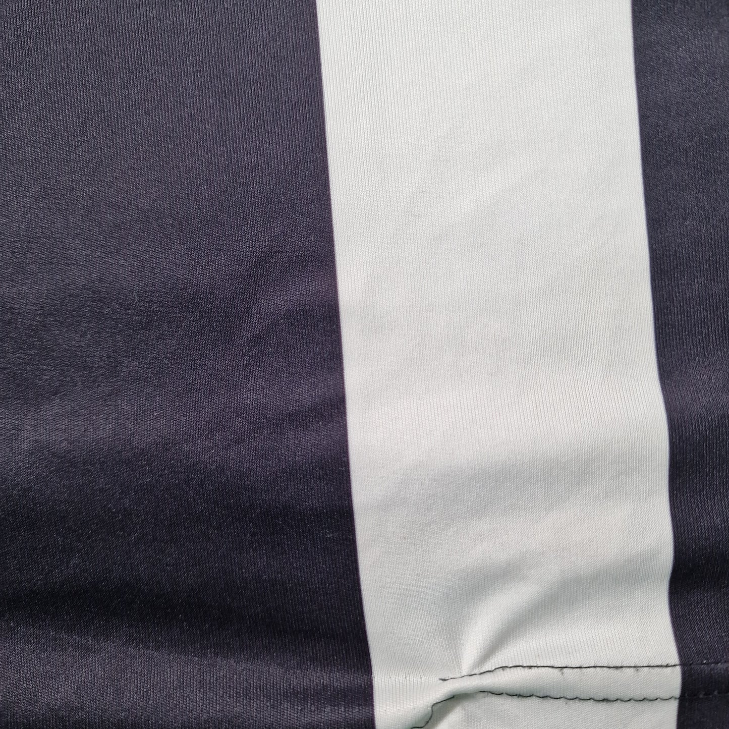Newcastle United 2011/2012 Home Football Shirt (M)