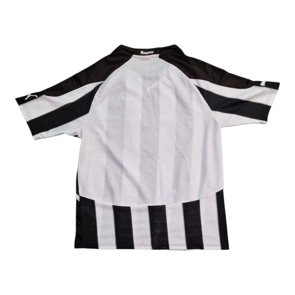Newcastle United 2010/2011 Home Football Shirt (M)