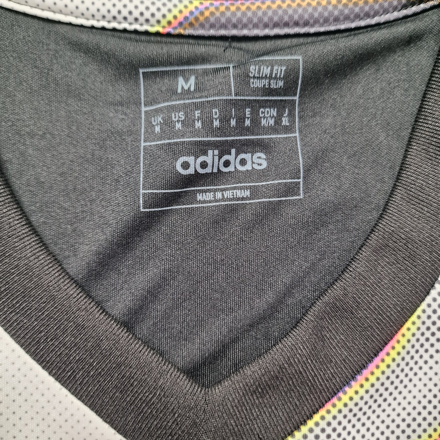 Newcastle United 2024/2025 'Love Unites' Pride 24 Shirt (M)