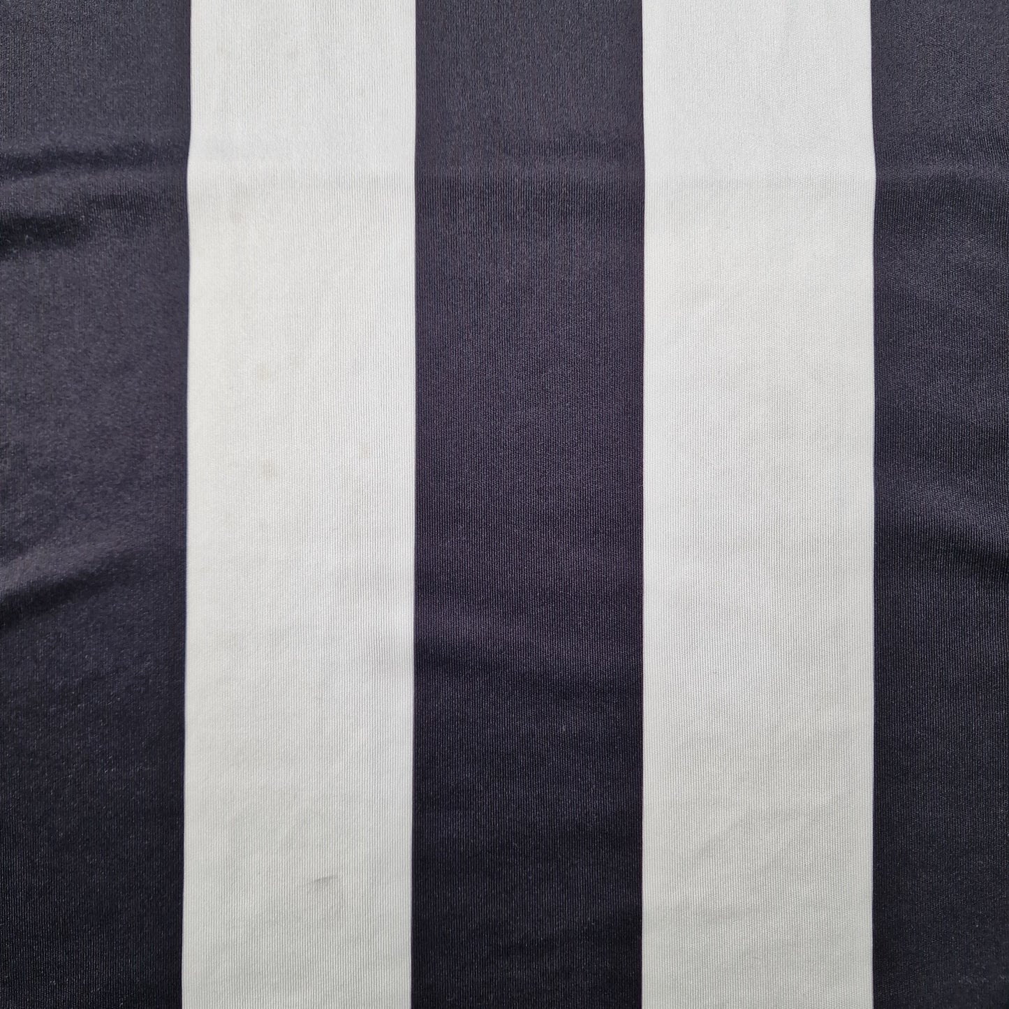 Newcastle United 2011/2012 Home Football Shirt (M)