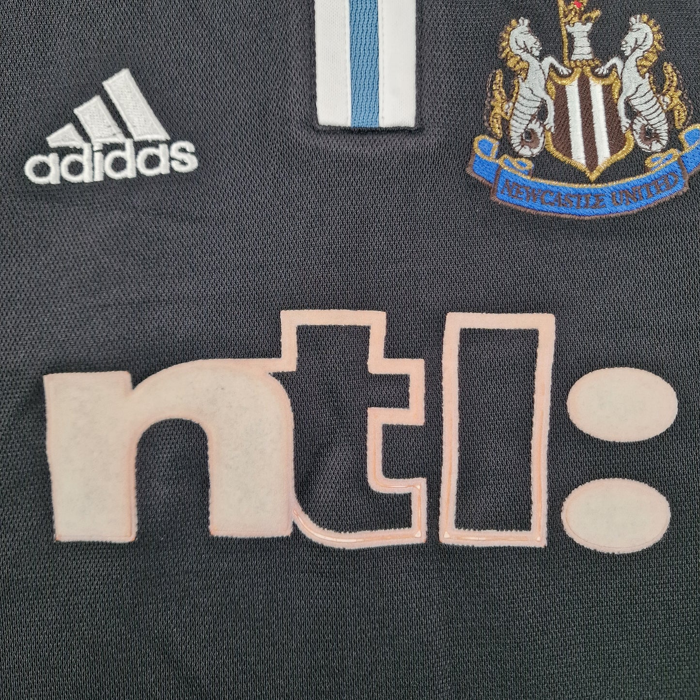 Newcastle United 2000/2001 Away Shirt (L Youth)