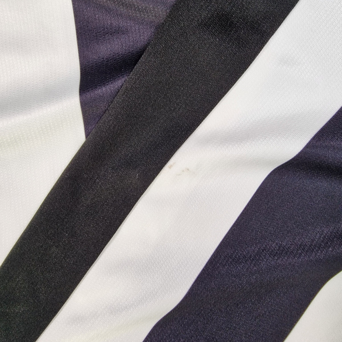 Newcastle United 2017/2018 125 Year Anniversary Home Football Shirt LS (L)
