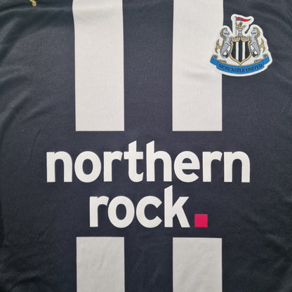 Newcastle United 2011/2012 Home Football Shirt (S)