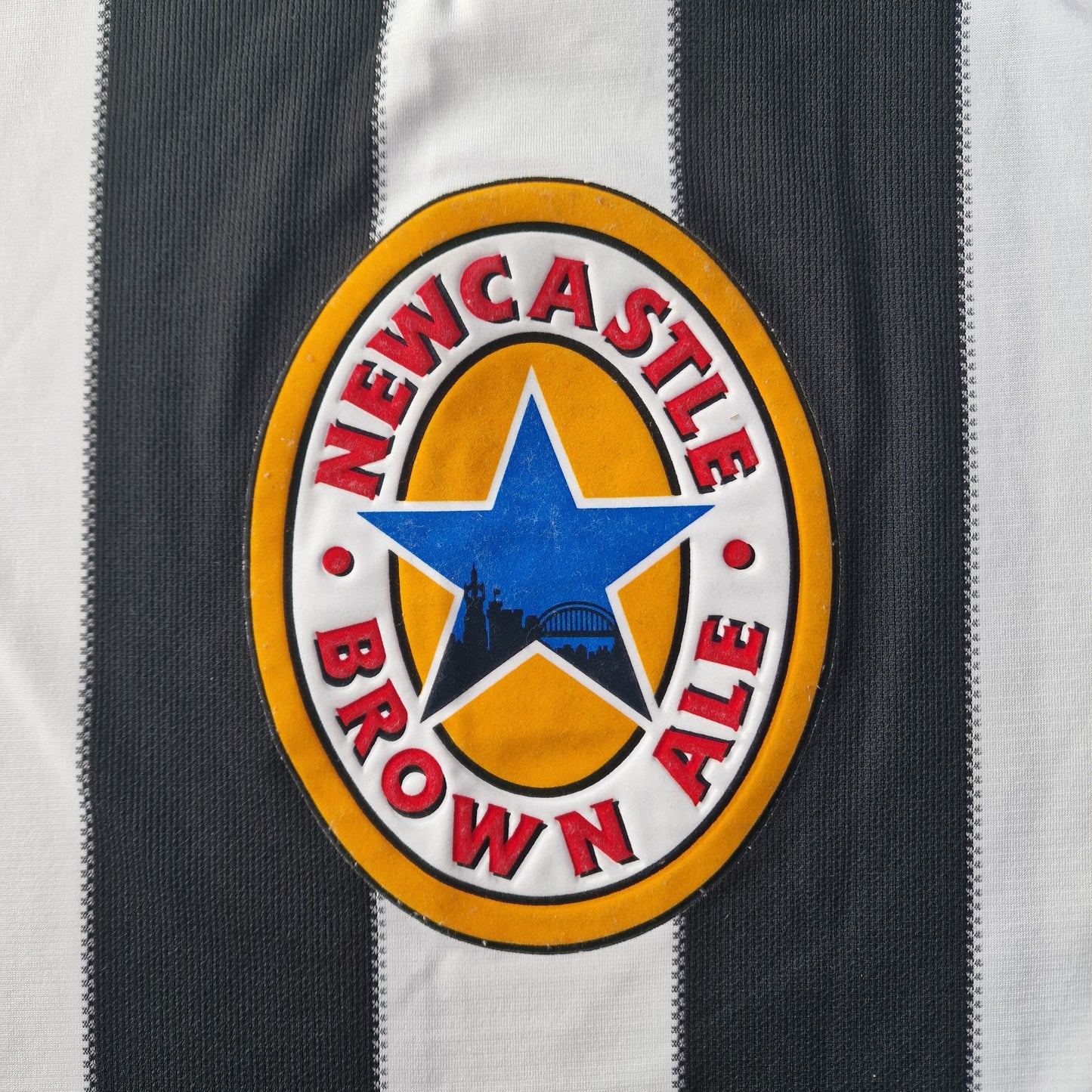 Newcastle United 1995/1997 Home Football Shirt (L)