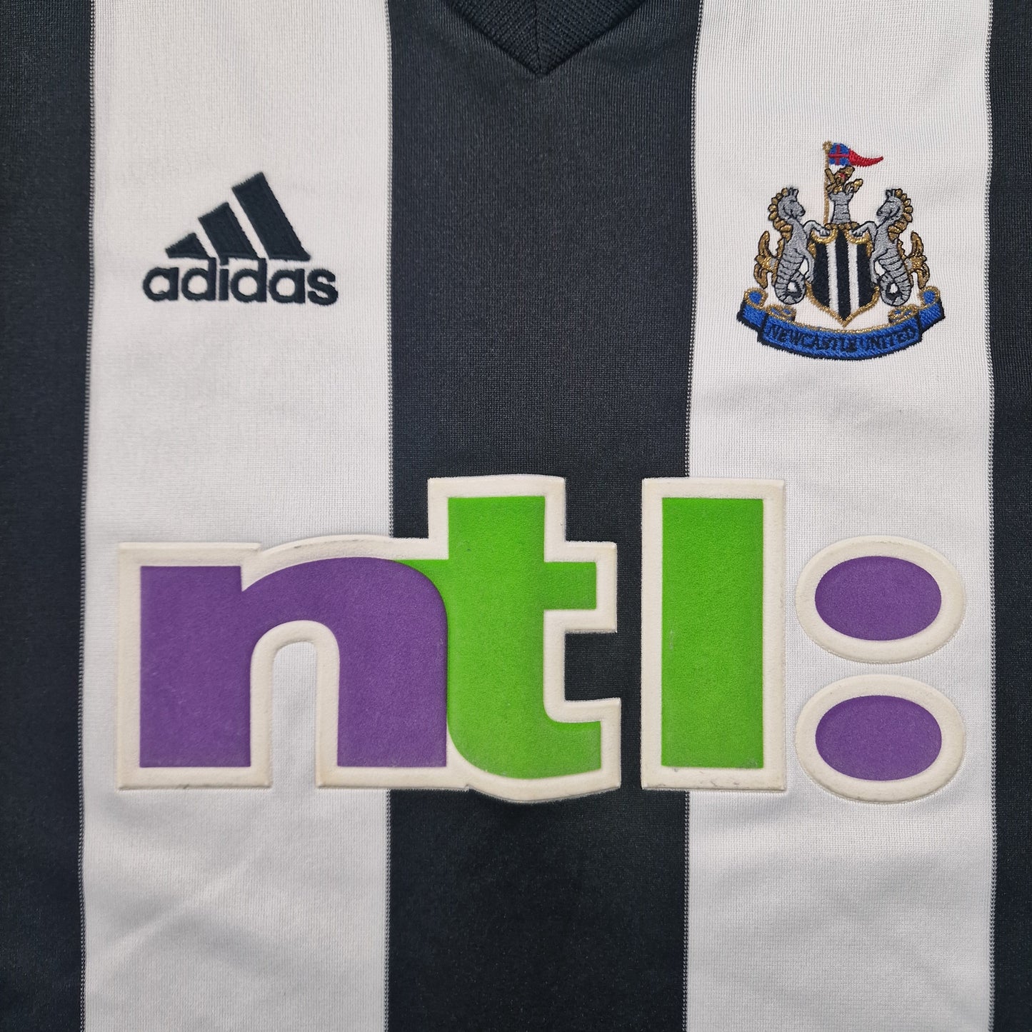 Newcastle United 2001/2003 Home Football Shirt (2XL)