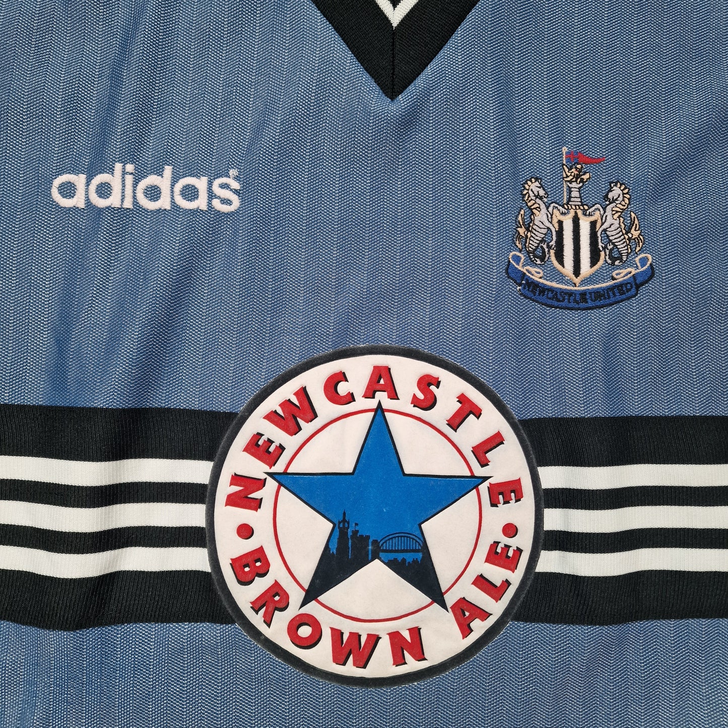 Newcastle United 1996/1997 Away Football Shirt (L)