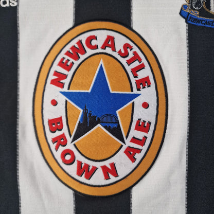 Newcastle United 1999/2000 Home Football Shirt (L)