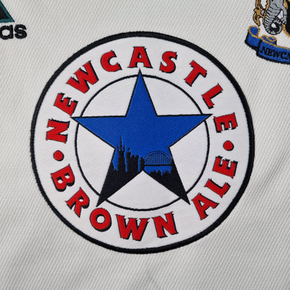 Newcastle United 1999/2000 Away Football Shirt (S)