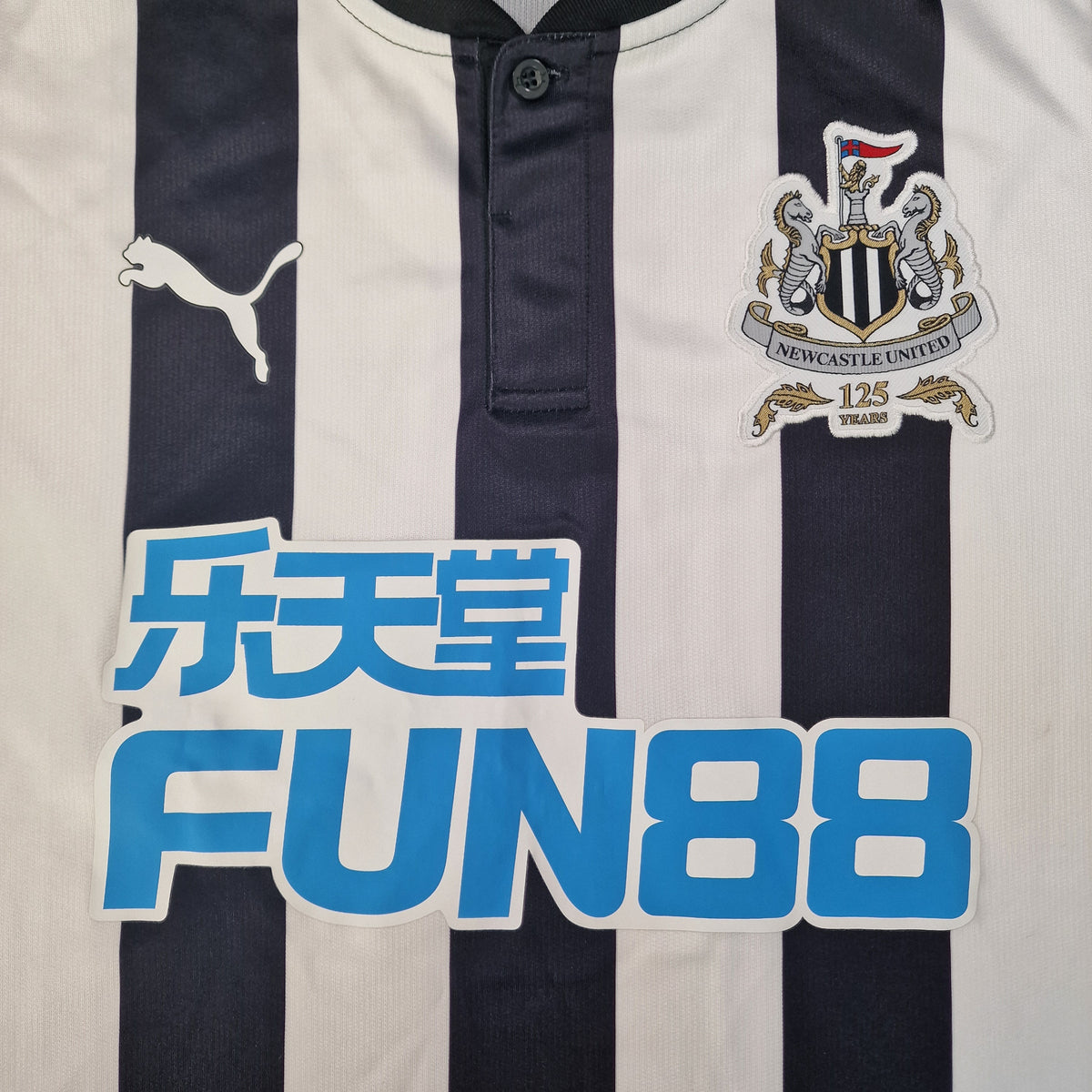 Newcastle United 2017/2018 125 Year Anniversary Home Football Shirt LS (L)