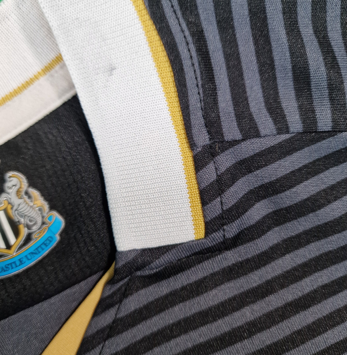 Newcastle United 2021/2022 Away Football Shirt (S)