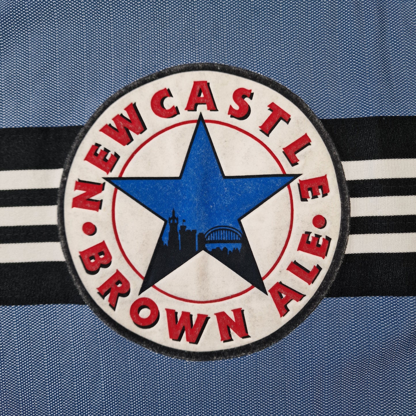 Newcastle United 1996/1997 Away Football Shirt (L)