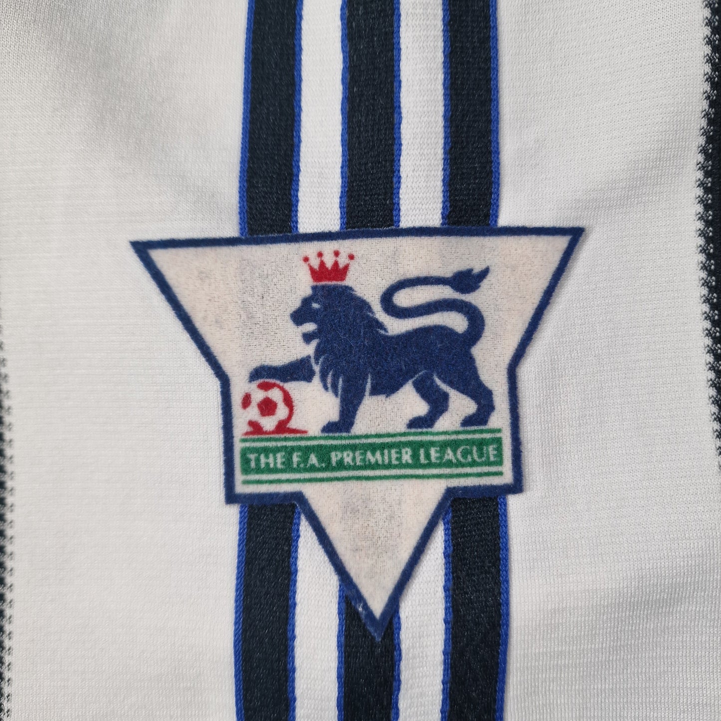Newcastle United 1995/1997 Home Football Shirt (M)